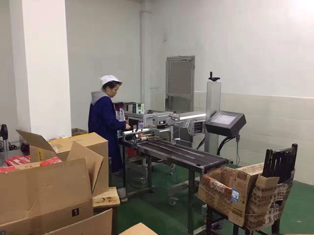 激光喷码机在食品包装实现激光打标